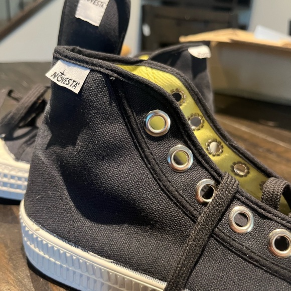 novesta kicks! Unworn and in magnificent condition - Picture 3 of 4